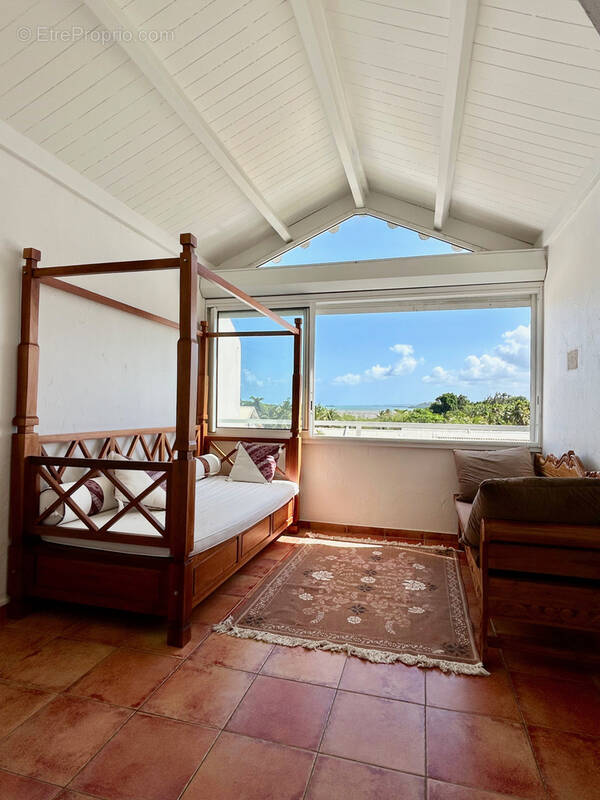 Appartement à BAIE-MAHAULT