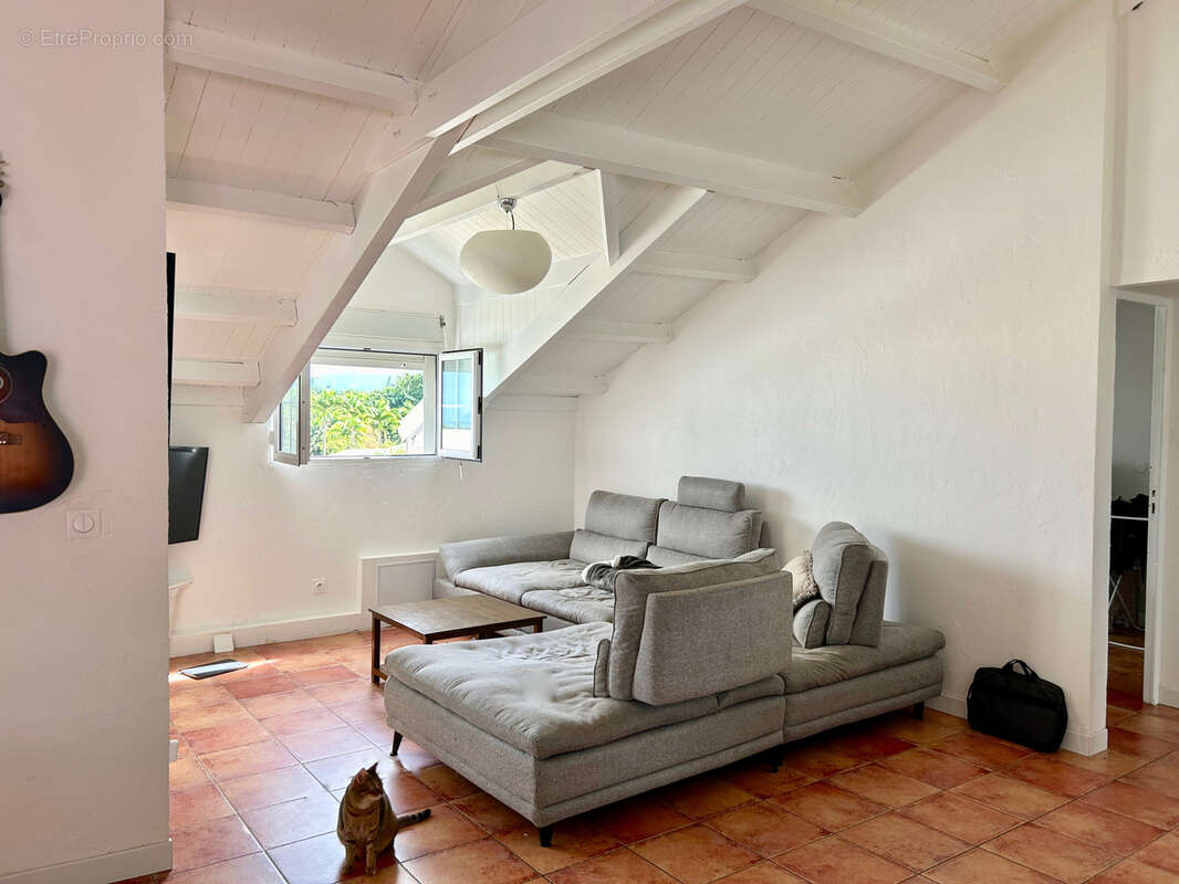 Appartement à BAIE-MAHAULT