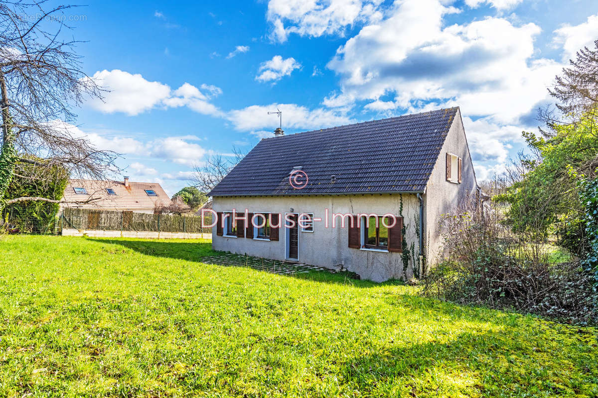 Maison à EPONE