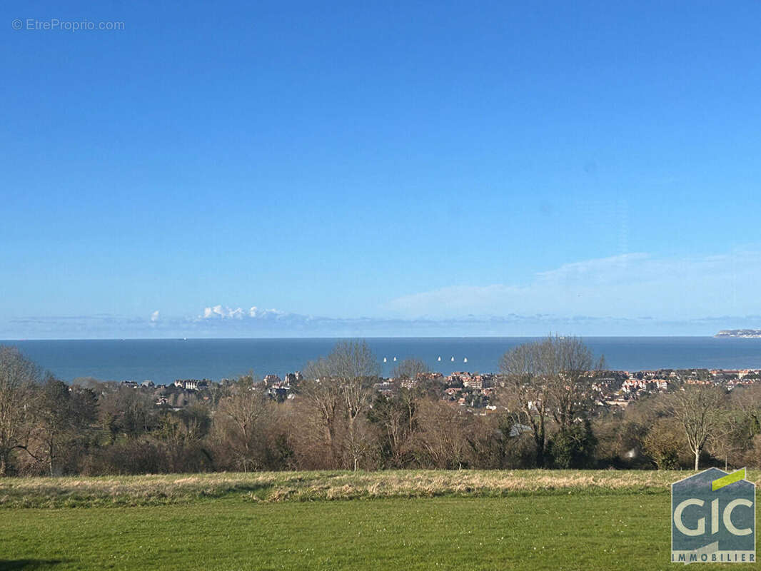 Appartement à TOURGEVILLE