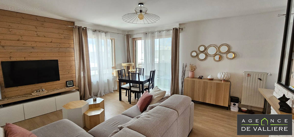 Appartement 4 pièce(s) 84 m²à vendre Nanterre