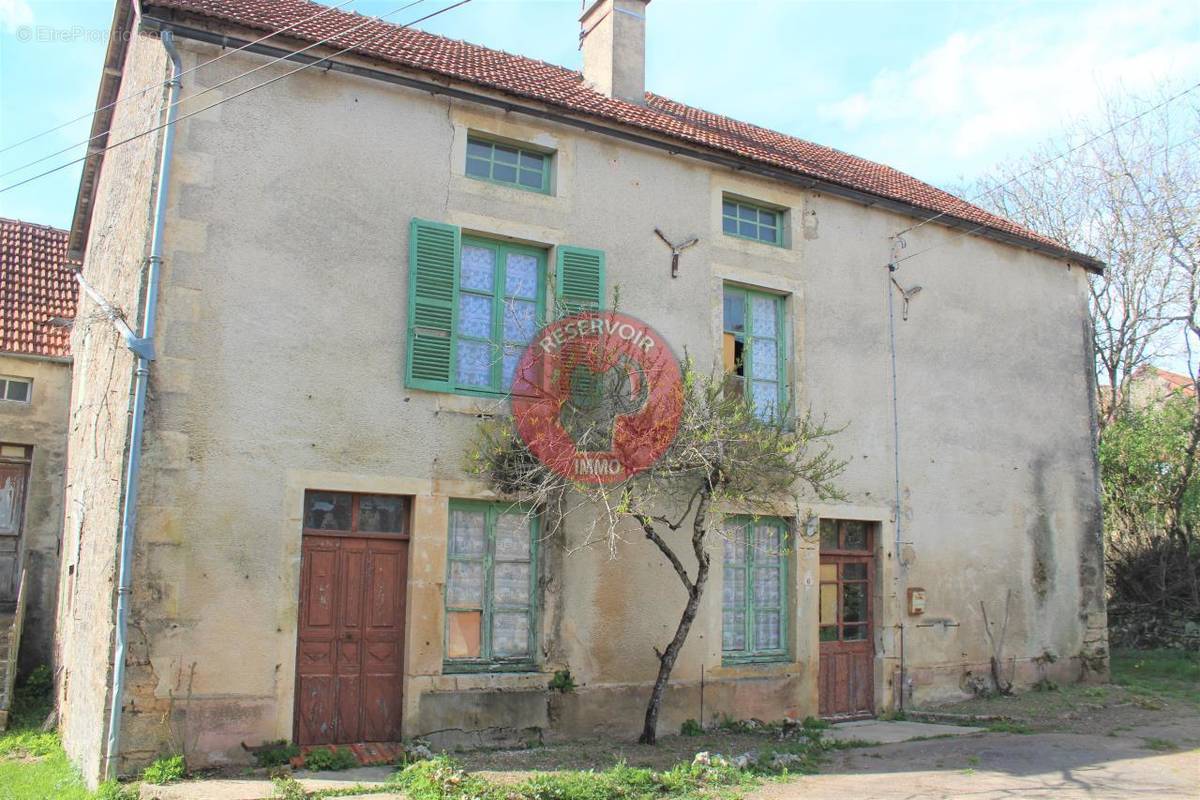 Maison à MONTBARD