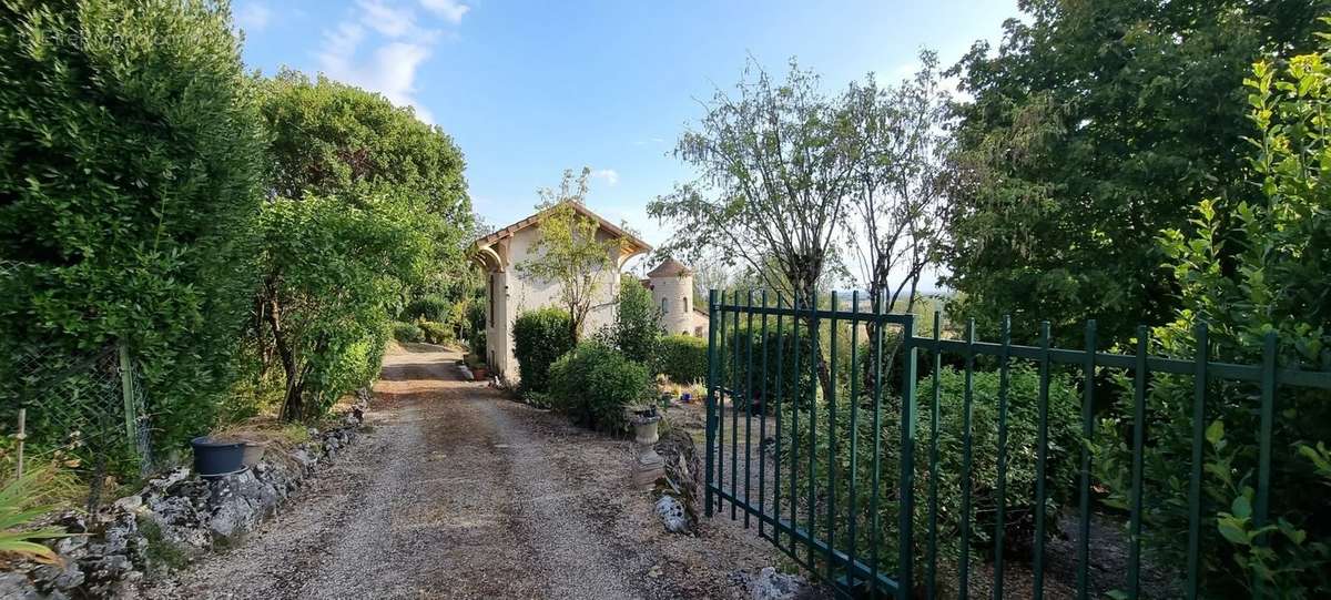 Maison à PUYLAROQUE