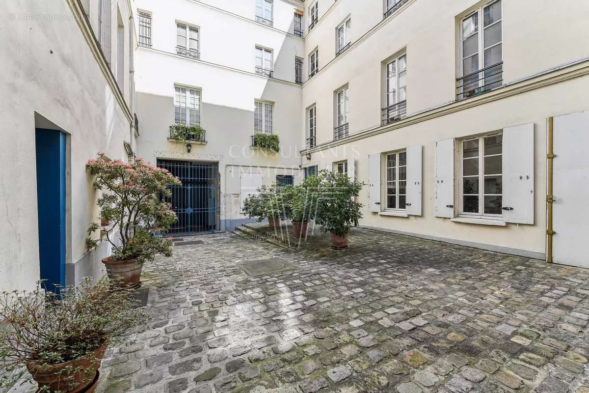 Appartement a louer paris-4e-arrondissement - 4 pièce(s) - 90 m2 - Surfyn