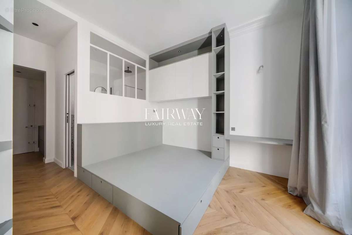 Appartement a louer paris-7e-arrondissement - 5 pièce(s) - 78 m2 - Surfyn