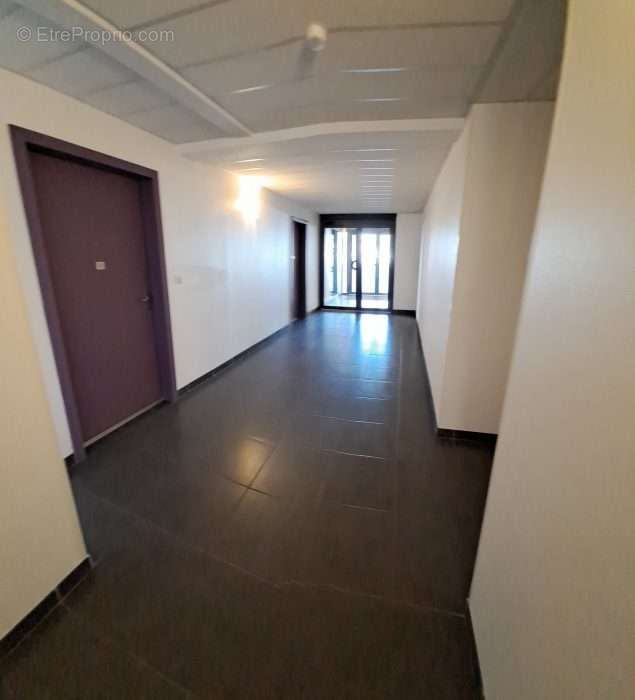 couloir hall d&#039;entrée - Appartement à BUXEROLLES