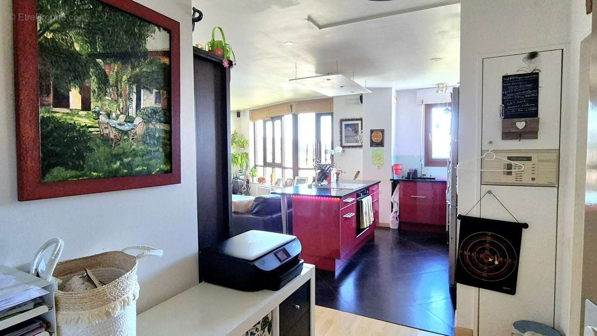 Appartement a vendre  - 3 pièce(s) - 70 m2 - Surfyn