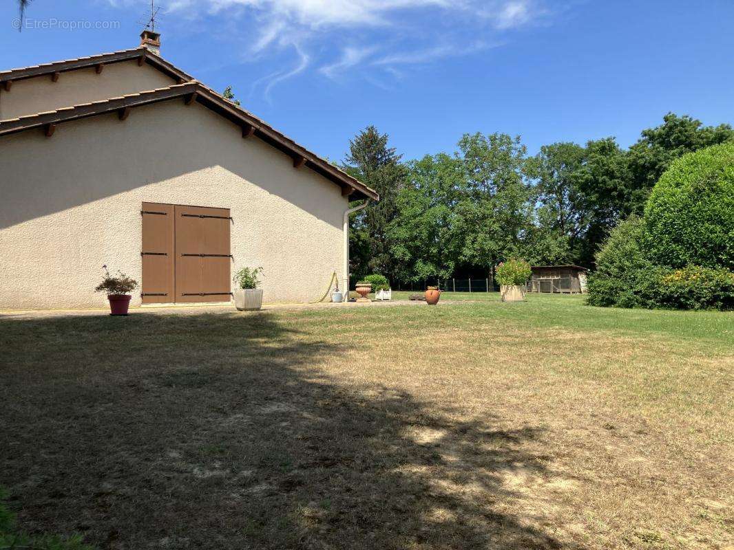 Maison à SAVIGNEUX