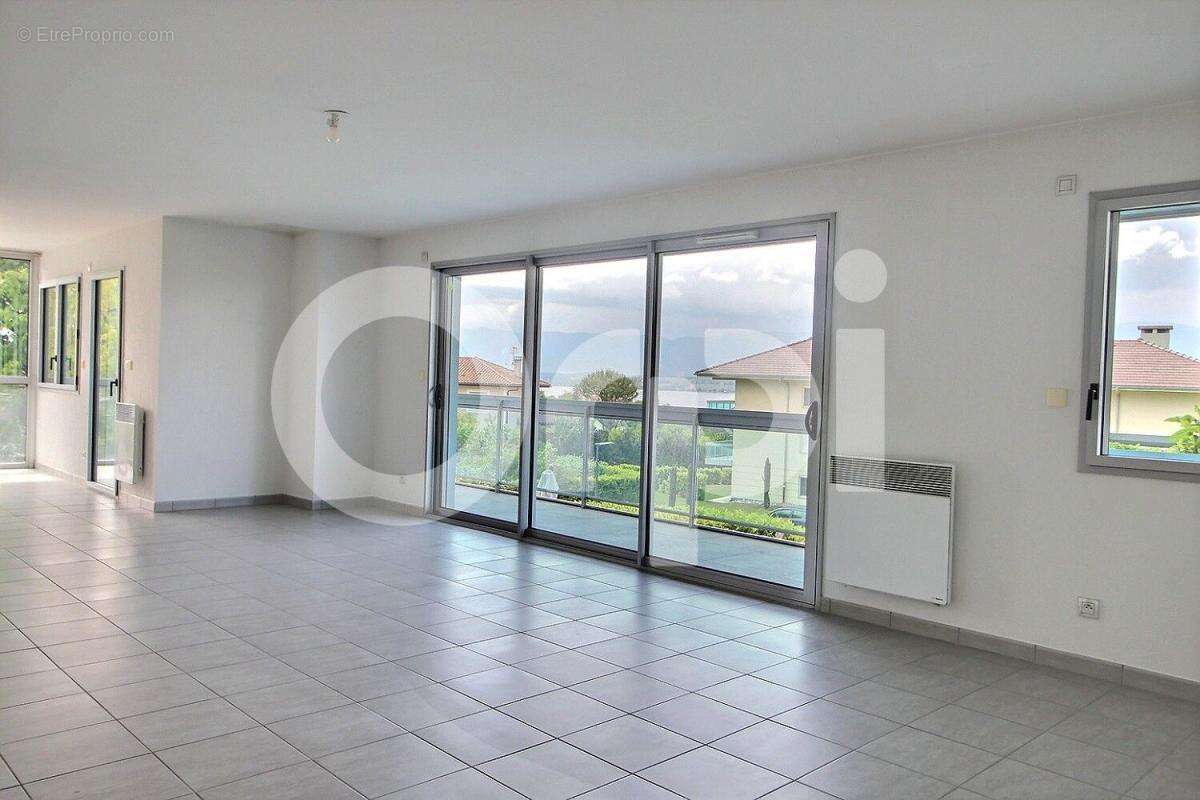 Appartement à MESSERY