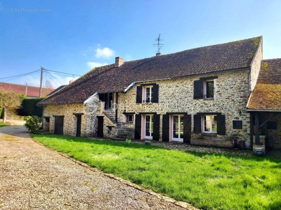 Maison à COULOMMIERS