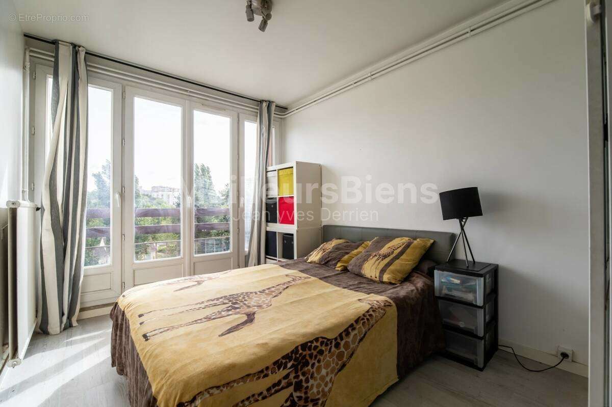 Appartement a louer saint-ouen-l'aumone - 5 pièce(s) - 93 m2 - Surfyn