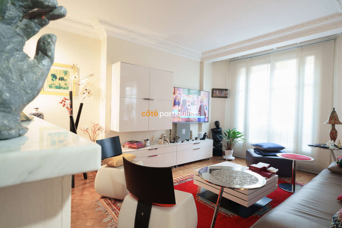 Appartement a louer paris-15e-arrondissement - 4 pièce(s) - 88 m2 - Surfyn