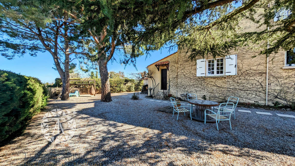 Maison à VILLELONGUE-DELS-MONTS