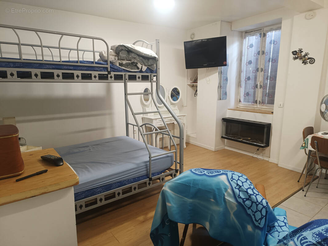 Appartement à SERRIERES