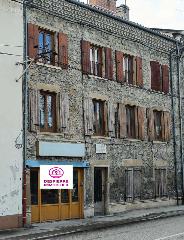 Appartement à SERRIERES