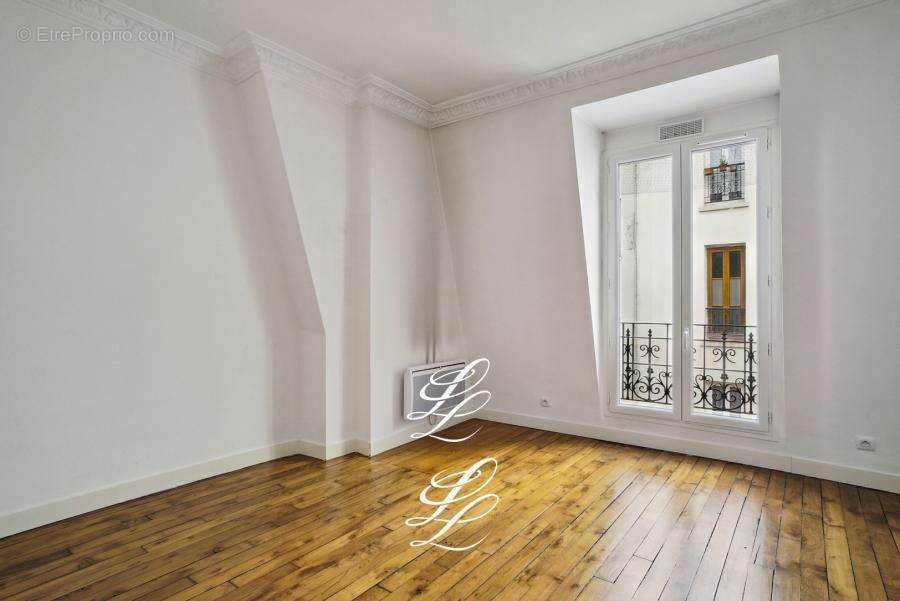 Appartement à PARIS-14E