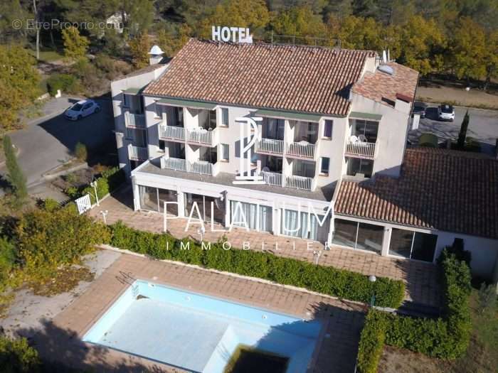 Appartement à GREOUX-LES-BAINS