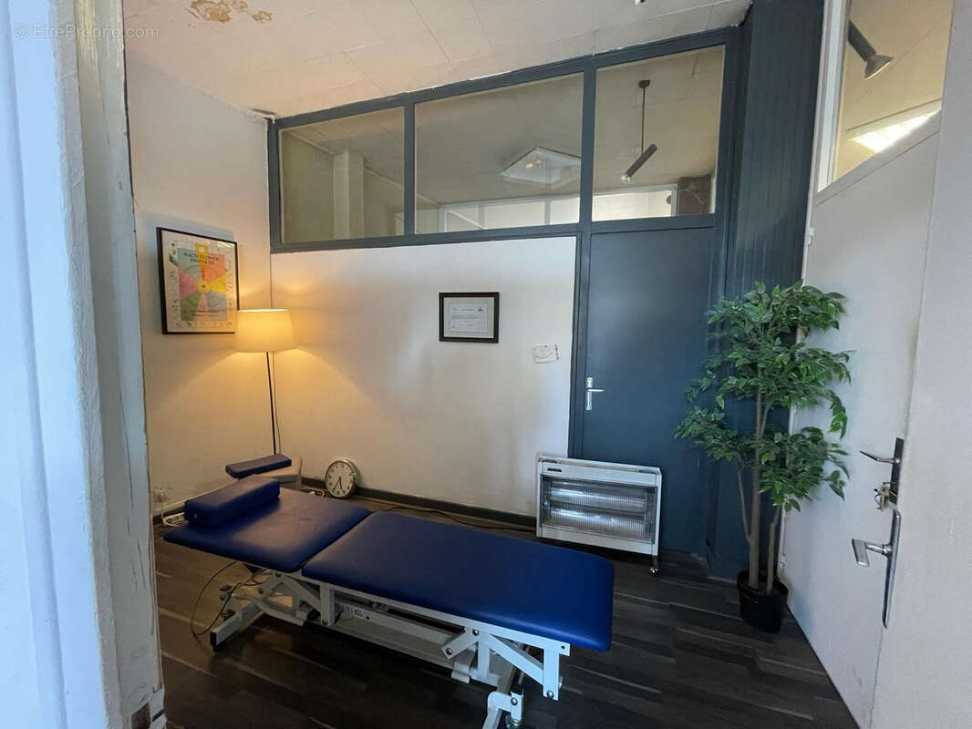 Commerce à LE PEAGE-DE-ROUSSILLON