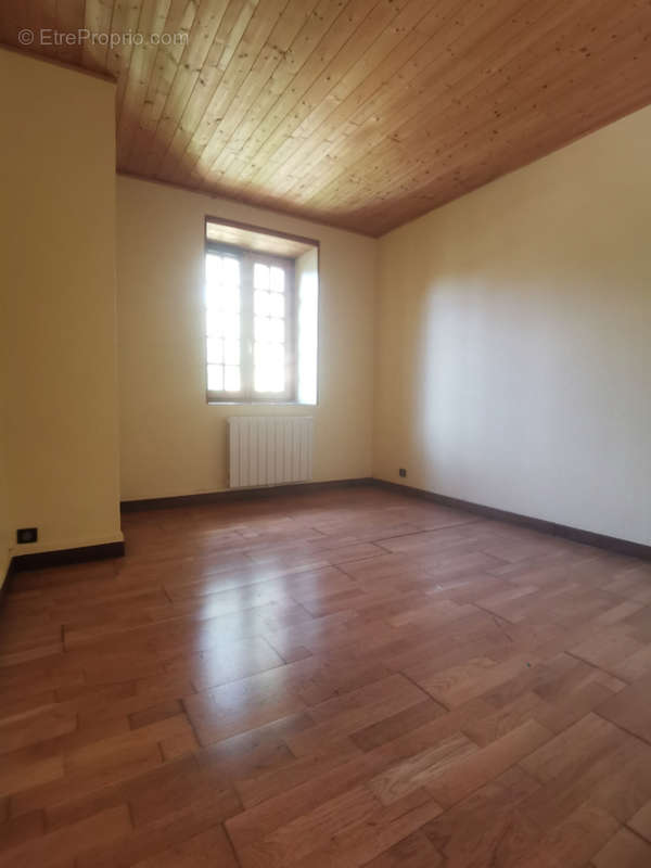 Appartement à EPERNON