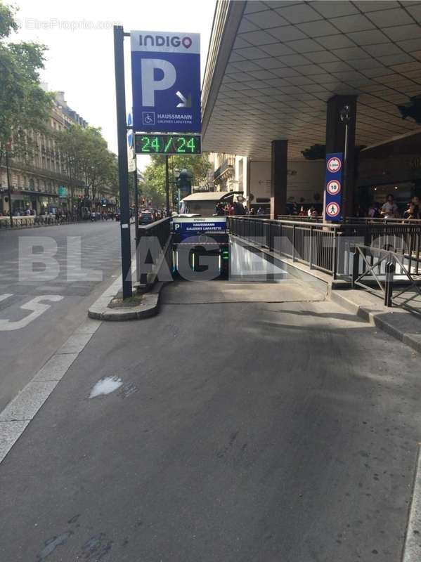 WhatsApp Image 2021-04-07 at 11 - Parking à PARIS-9E