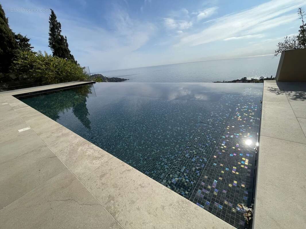 Maison à THEOULE-SUR-MER