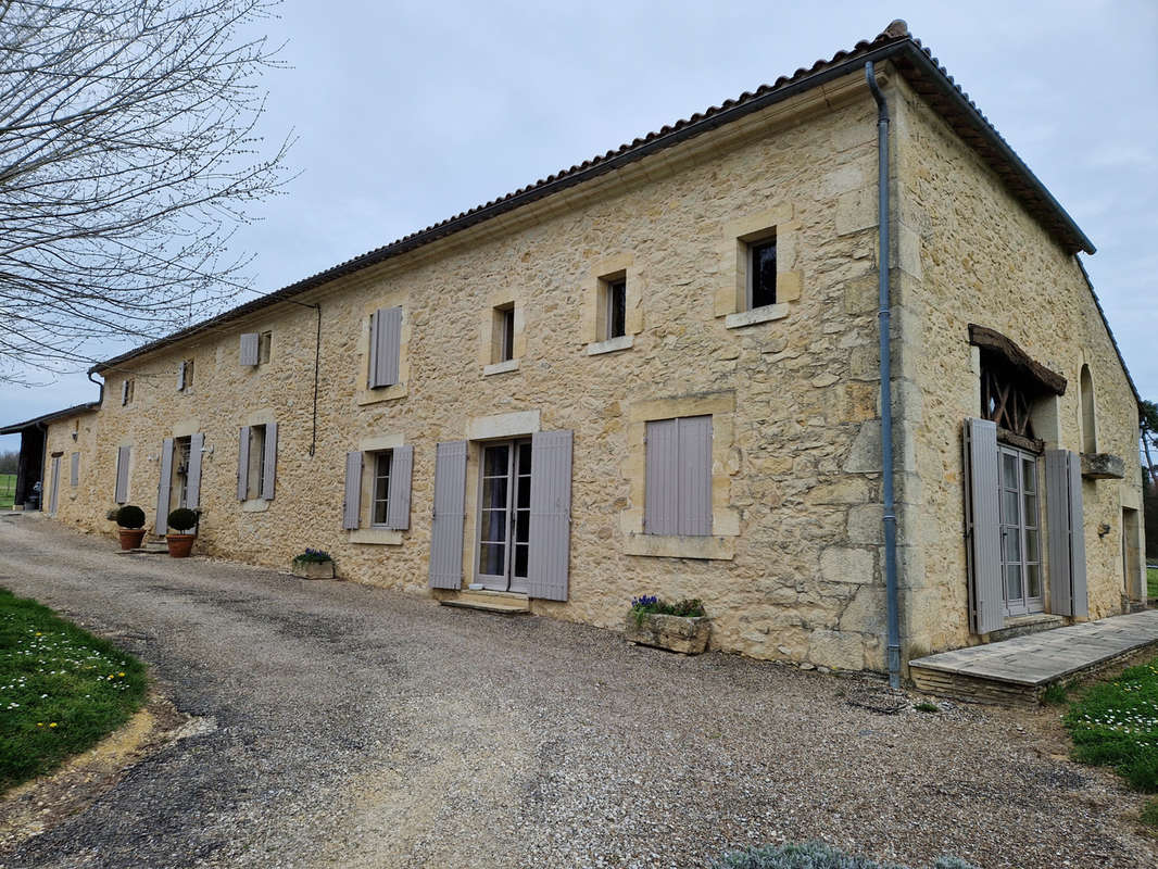 Maison à RAUZAN