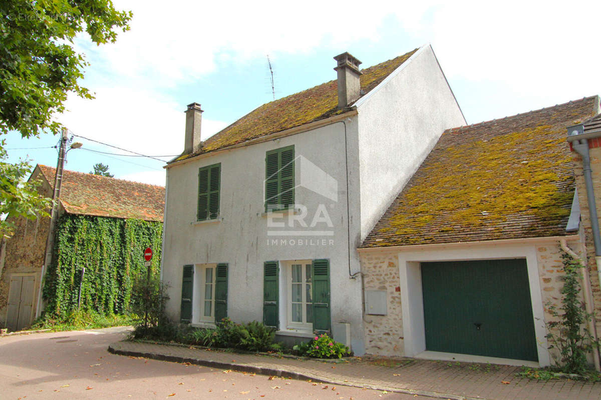 Maison à LA CHAPELLE-GAUTHIER