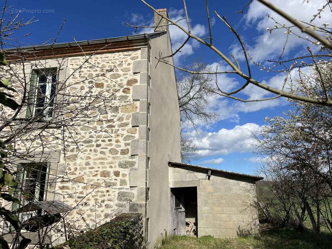 Maison à MARCILLAT-EN-COMBRAILLE