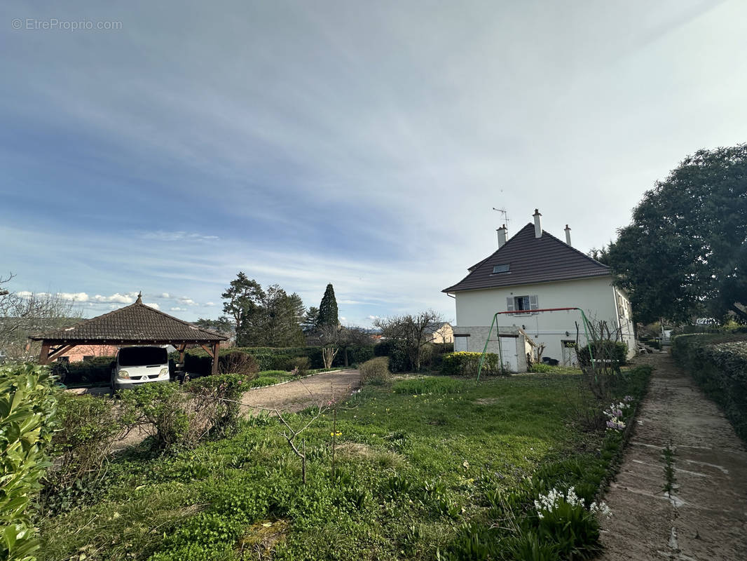 Maison à BELLERIVE-SUR-ALLIER