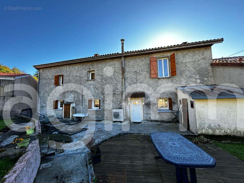 Maison à SAINT-LAURENT-DE-NESTE