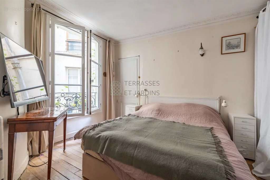 Appartement a louer paris-9e-arrondissement - 4 pièce(s) - 80 m2 - Surfyn