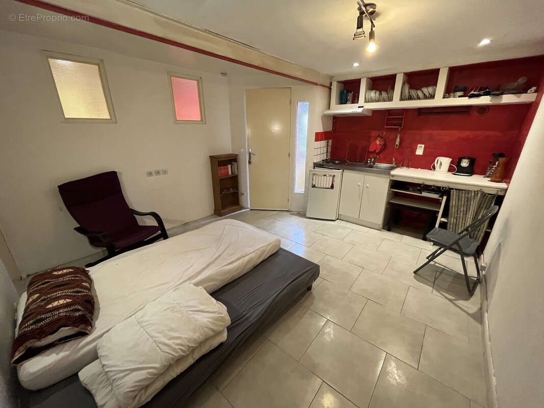 Maison à LAROCHE-SAINT-CYDROINE