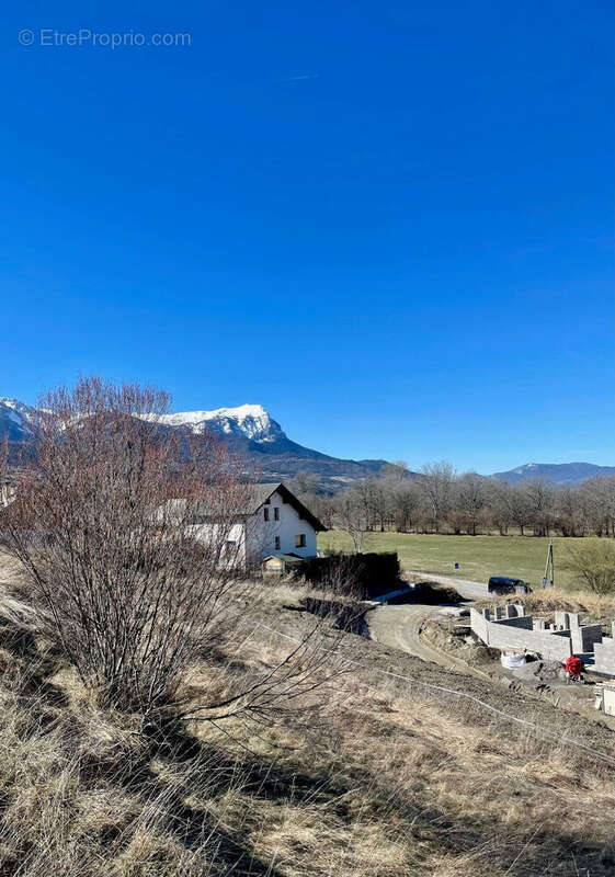 Terrain à SAINT-SAUVEUR