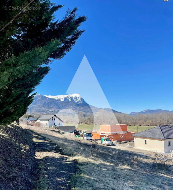 Terrain à SAINT-SAUVEUR