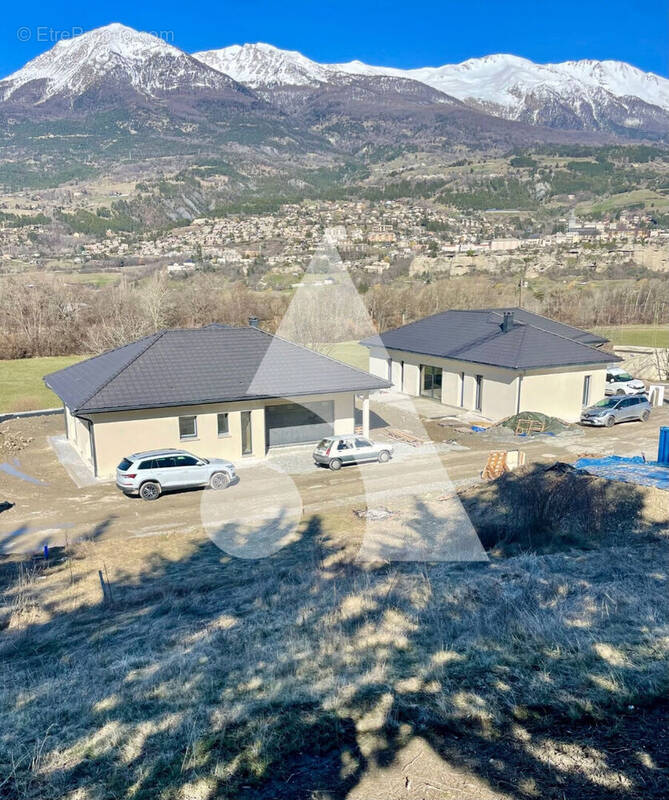 Terrain à SAINT-SAUVEUR