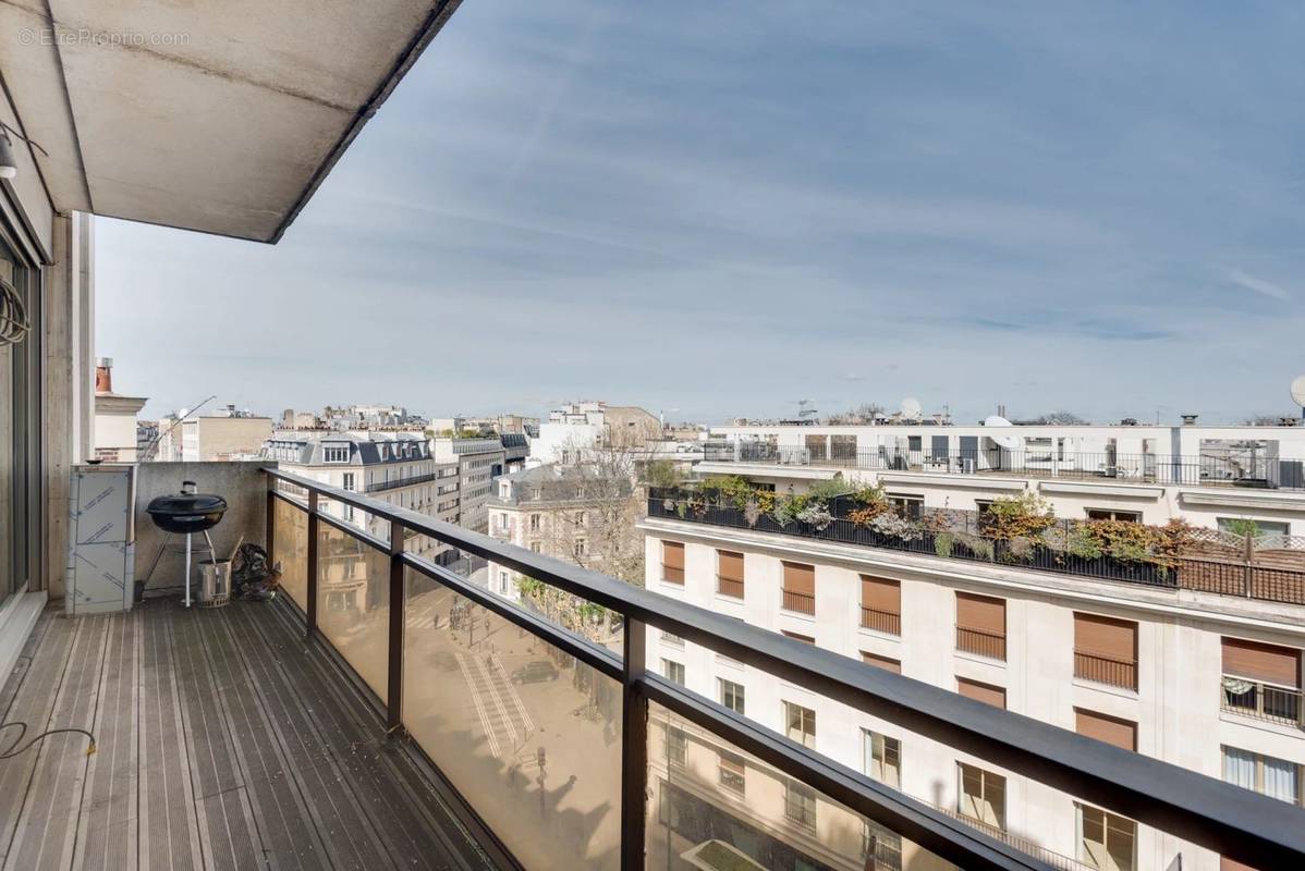 Appartement a louer paris-8e-arrondissement - 5 pièce(s) - 168 m2 - Surfyn