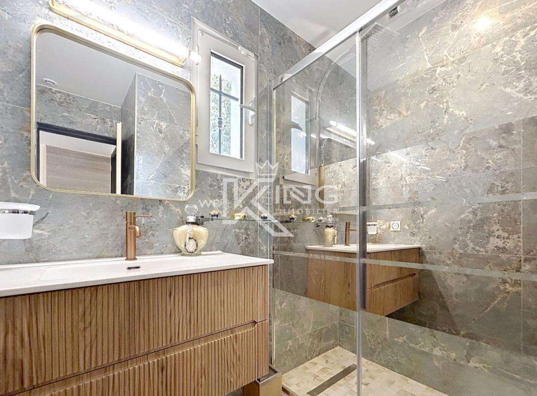 Maison à PUGET-SUR-ARGENS