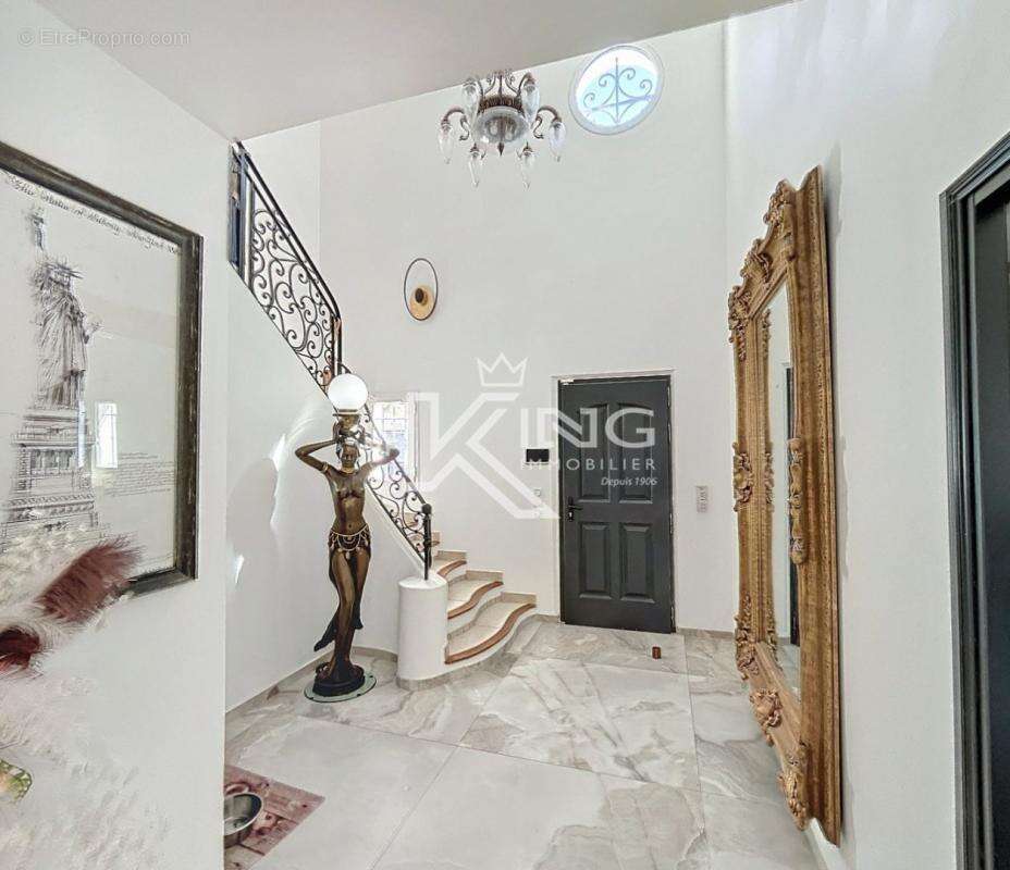 Maison à PUGET-SUR-ARGENS