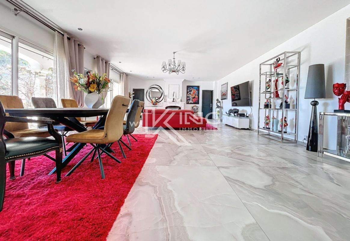 Maison à PUGET-SUR-ARGENS