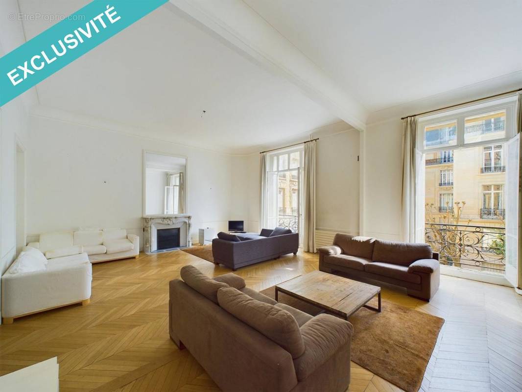 Photo 1 - Appartement à PARIS-8E