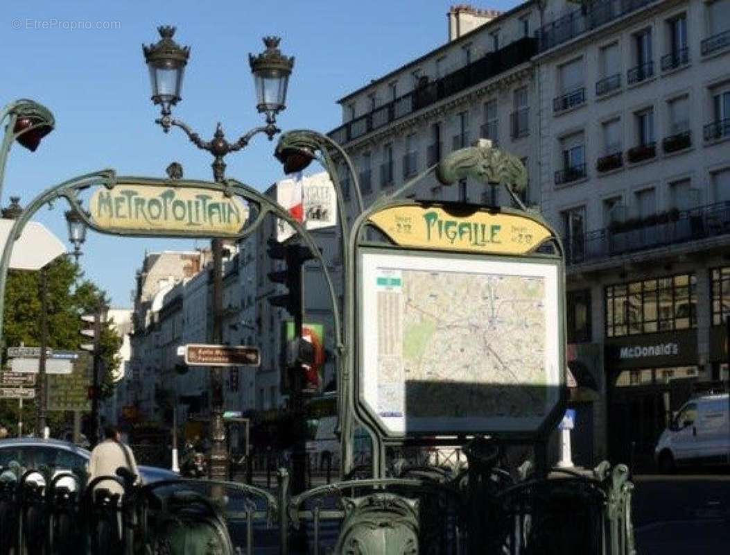 Photo 3 - Commerce à PARIS-9E
