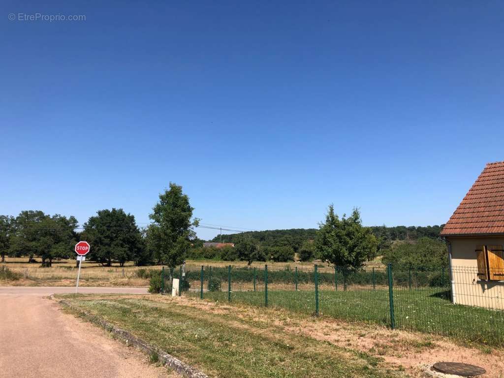 Terrain à ROUY