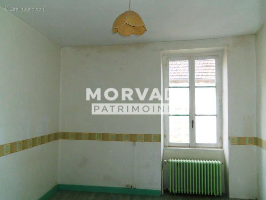 Maison à SAINT-SAULGE