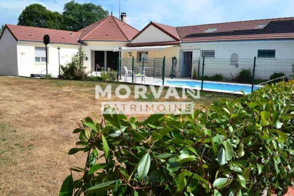 Maison à SAINT-SAULGE