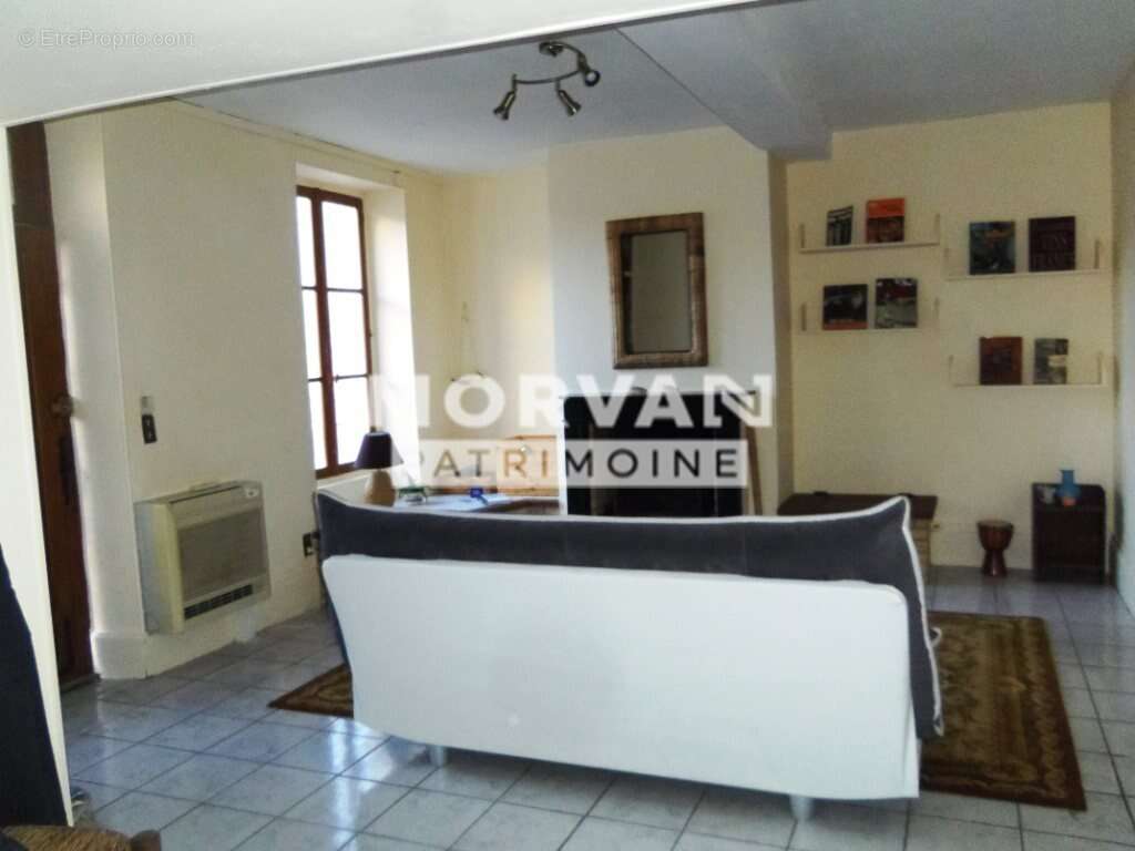 Maison à SAINT-SAULGE