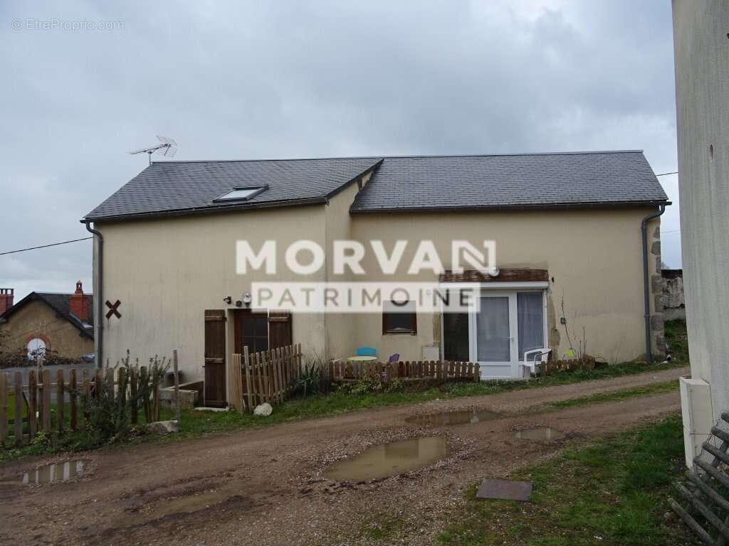 Appartement à CHATEAU-CHINON(VILLE)