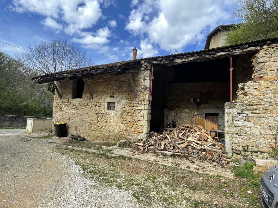 Maison à SAINT-MARTIN-DU-MONT