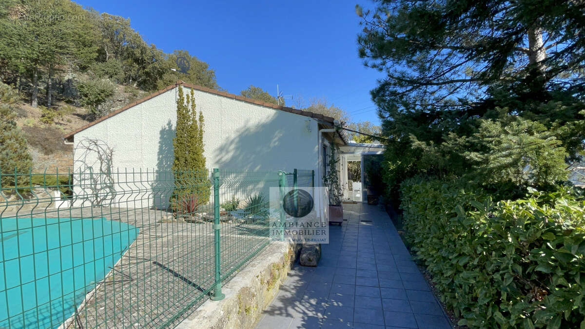 Maison à SAINT-PERAY