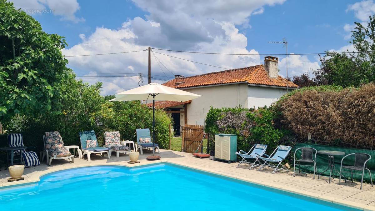 Dordogne house for sale with pool. maison avec pis - Maison à CHENAUD