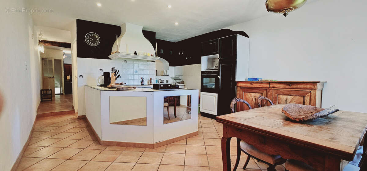 Maison à LA CADIERE-D'AZUR